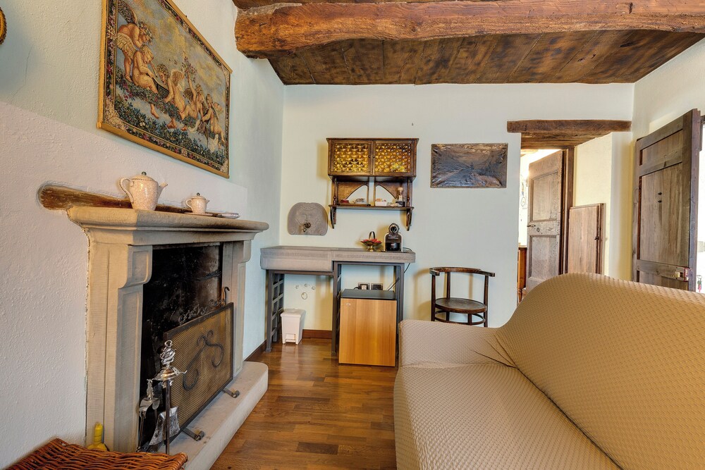 Entire Hilltop Villa With Private Pool In Palazzuolo Sul Senio