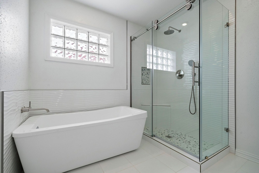 The Beach House by Ryson Vacation Rentals
