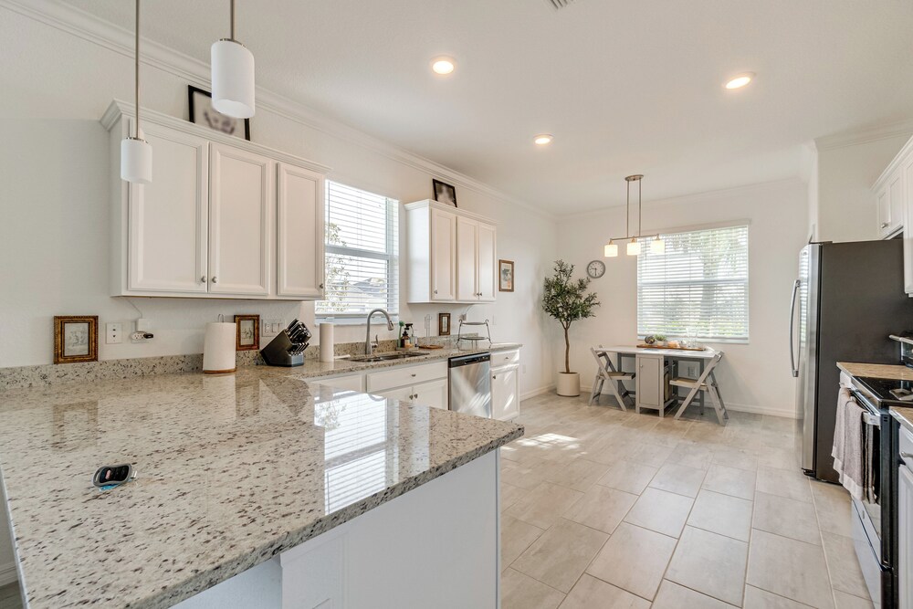 Coastal Home w/ Swim Spa & Lanai in Port Charlotte