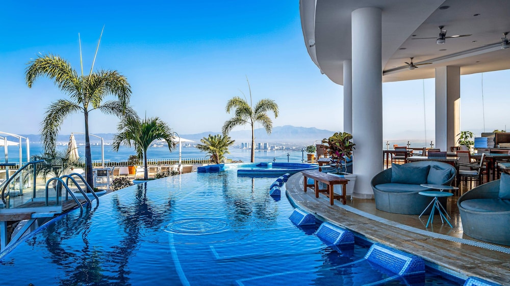 HOLT Grand Miramar Residences