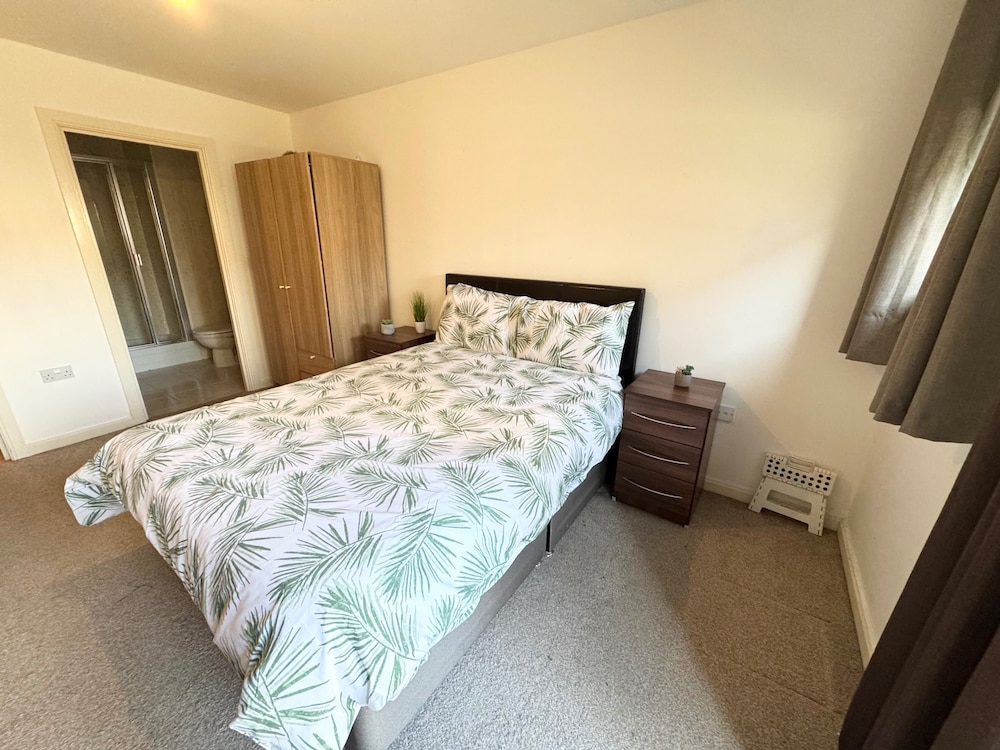 Sea Breeze Retreat in Swansea