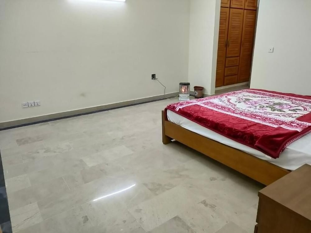 GB Lodging House Islamabad view 4