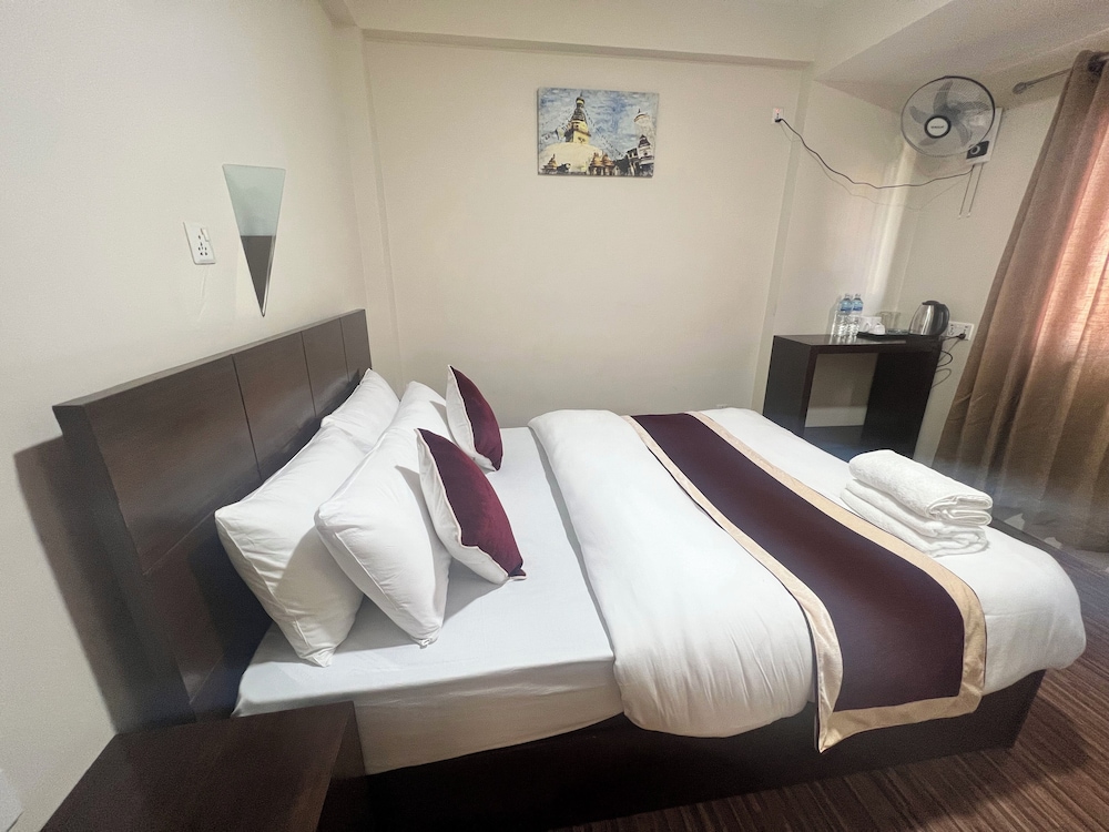 Hotel Down to Earth view 5