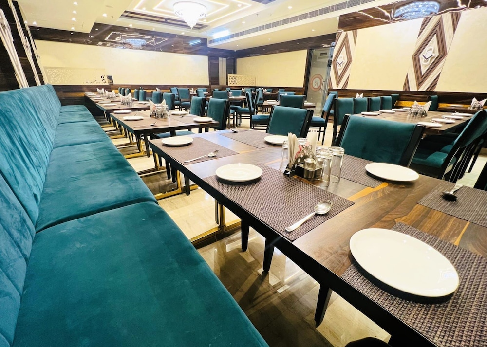 Hotel Roop Highlights