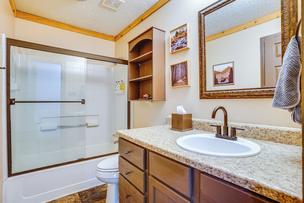 Peace, Space & Starry Nights: Ranch Home in Azle