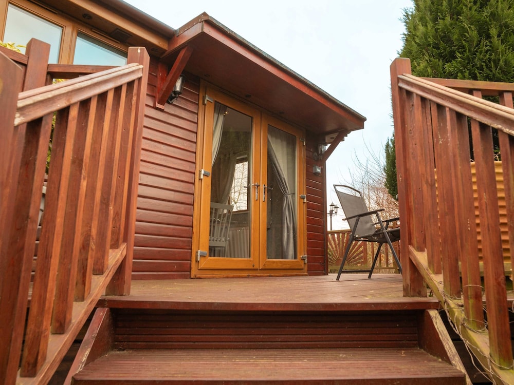 Elckys Lodge - Hot Tub Retreat Near York