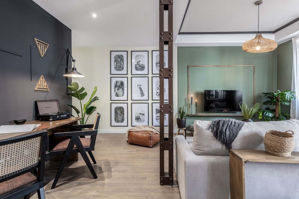 Lisala - 2 Bedrooms in Trafalgar