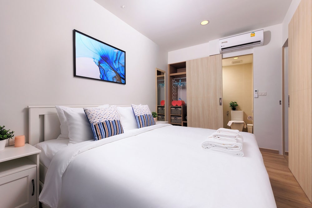 Laguna SkyPark new brand apartments