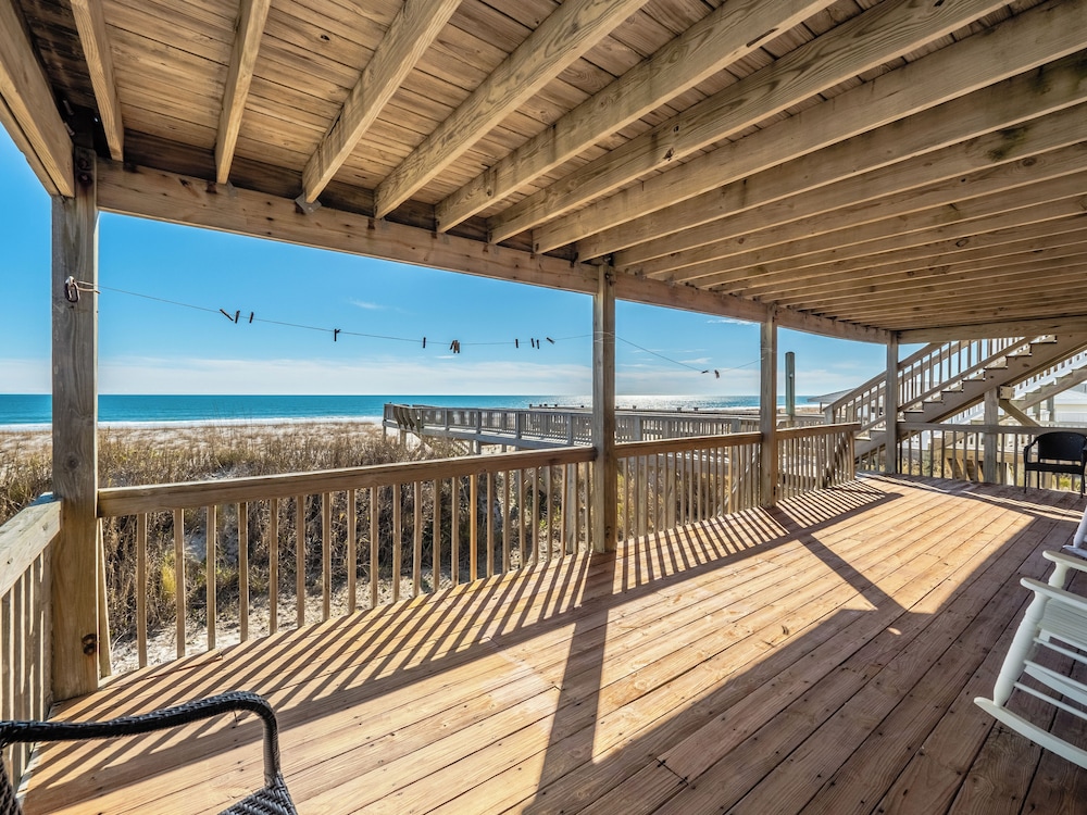 Paradise Palms by Topsail Realty