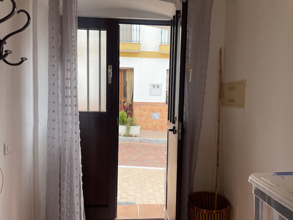 Casa Paquita con Piscina Privada en Maro By At Hom