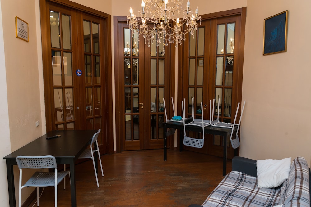 Ideal Mini Hotel - Hostel