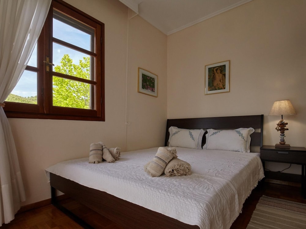 Villa Maria 1st Floor by Travelpro Services photo 4