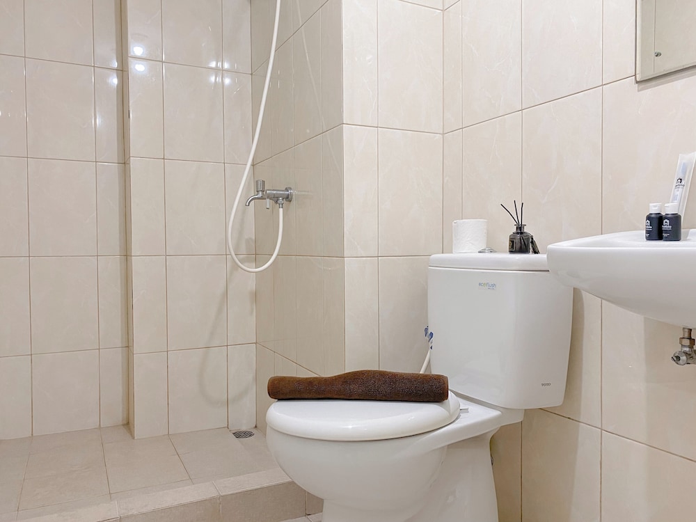 Comfort Living 2Br Springlake Summarecon Bekasi Apartment