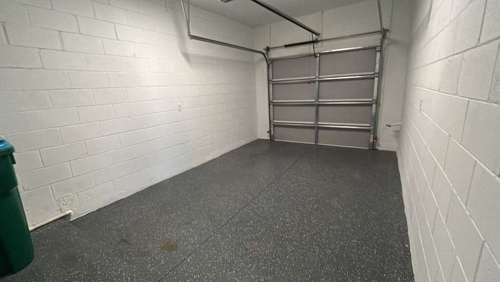 Modern 3Bd End Unit With Garage Water View 7904