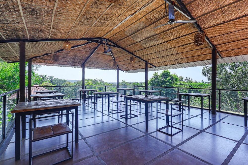 FabHotel Hillora Coastal Resort