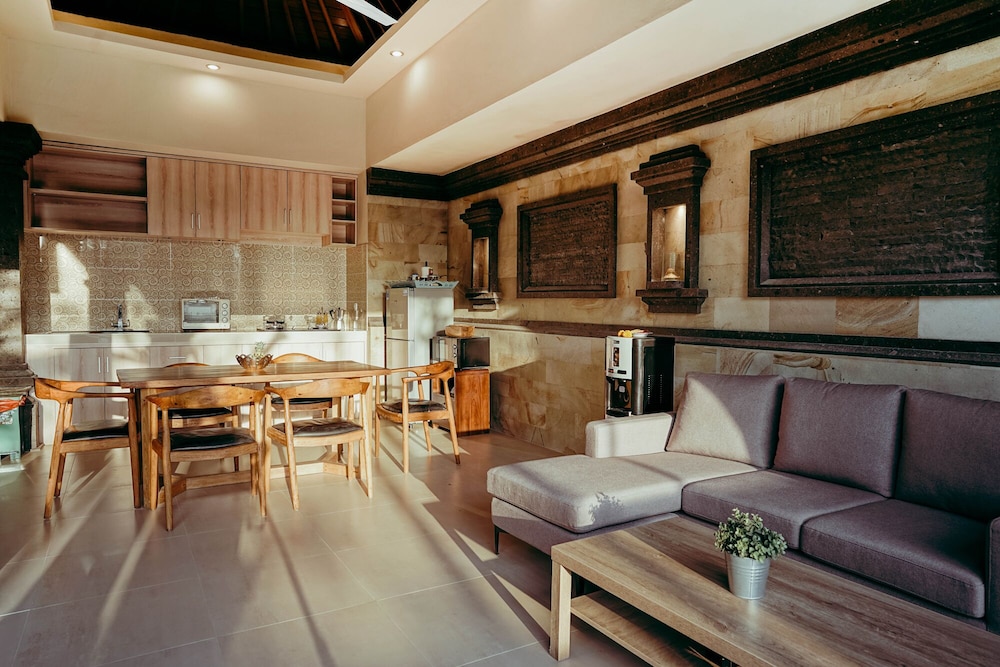 Widi Agung Villa