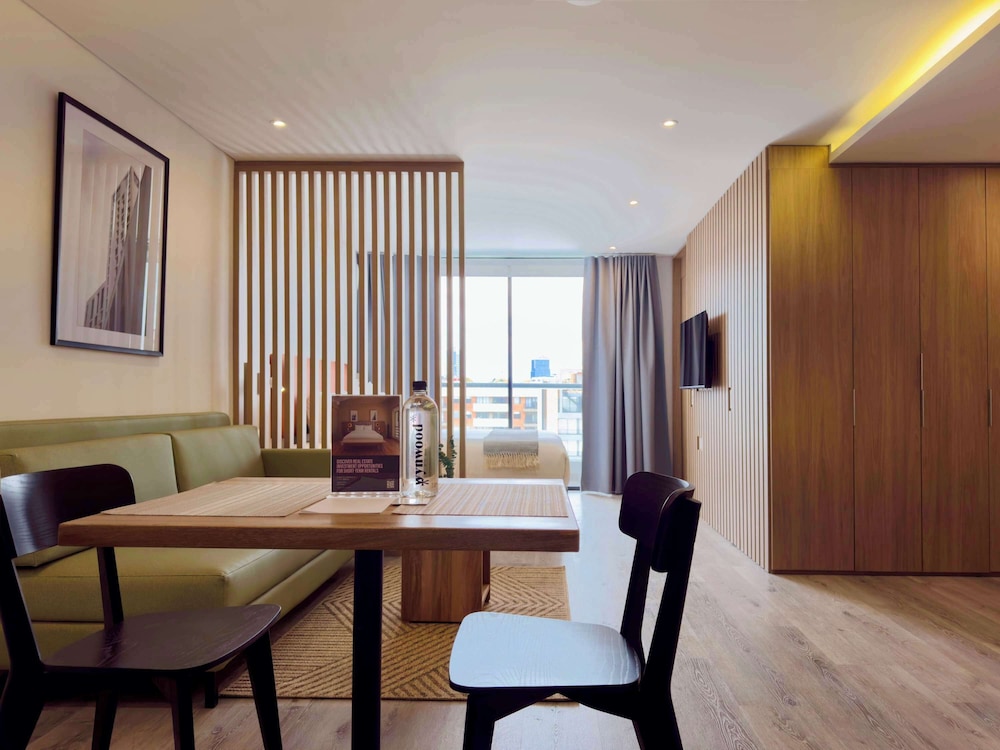 w Polished Loft w Balcony in Santa B Rbara