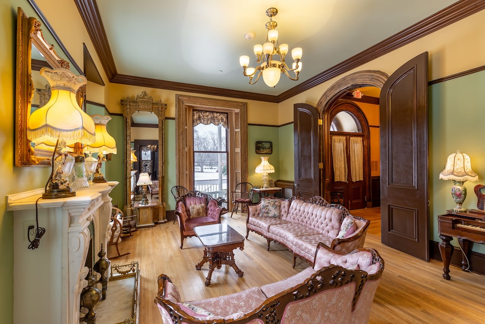 Steele Mansion