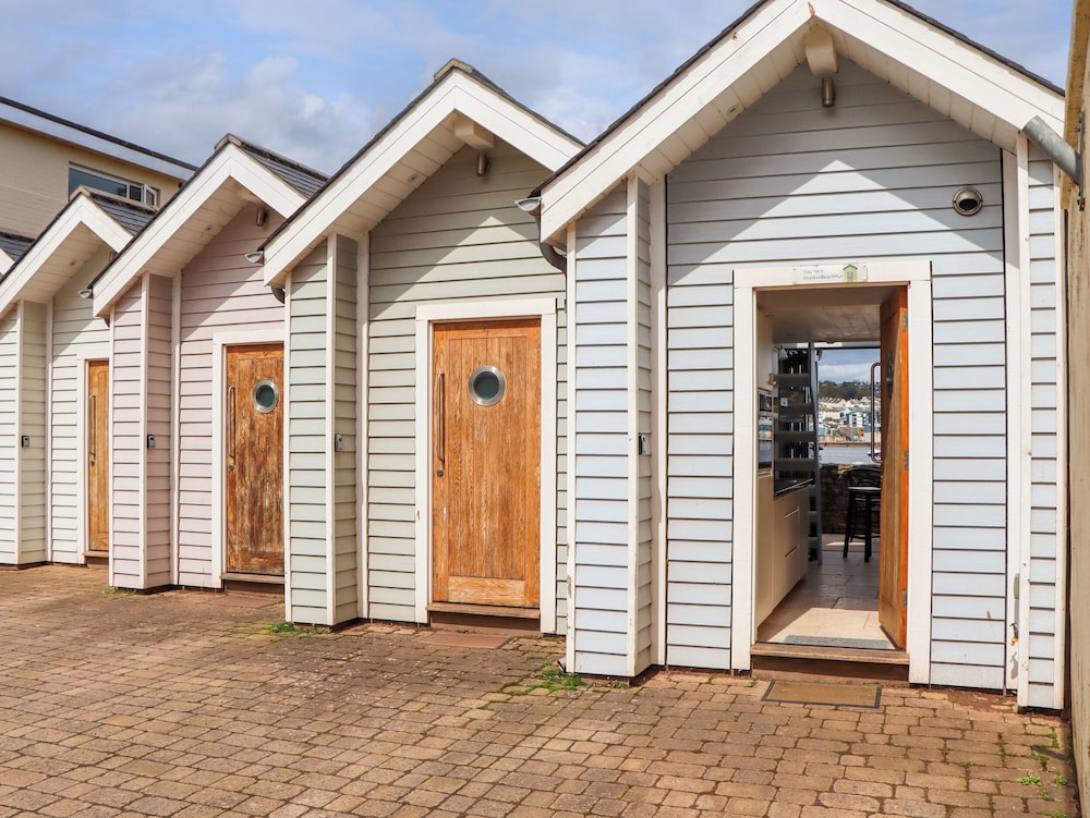 Beach Hut 5