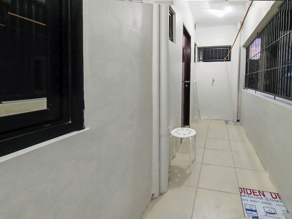Manzil Anilao B&B Superior Bedroom U3