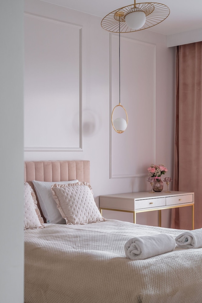 RentPlanet - Apartamenty Quorum
