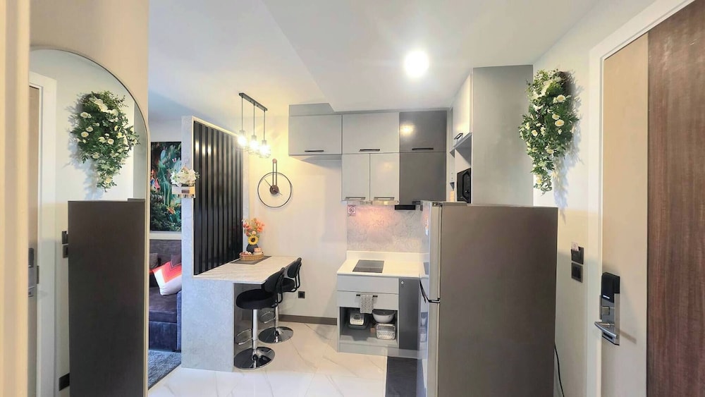 Room-a304 - 1 Bedroom Condo With Sea Vie