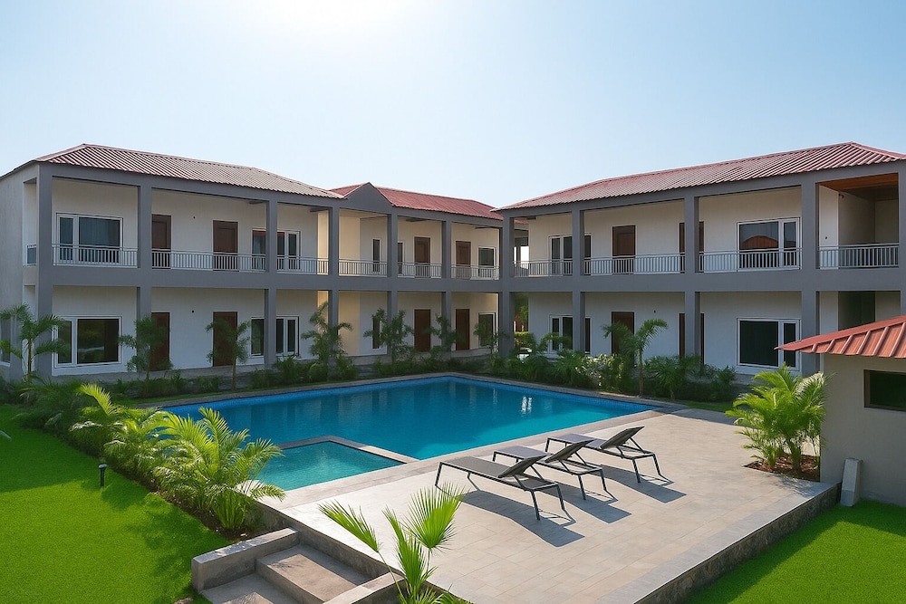 Lavender Hotels with Swimming Pool – Statue of Unity