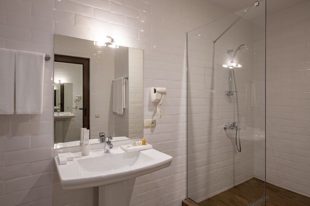 Lopota Lake Resort & Spa