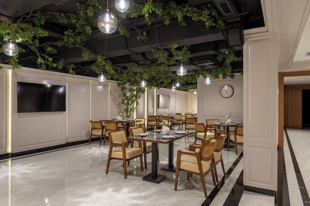 Consti Hotel Tashkent