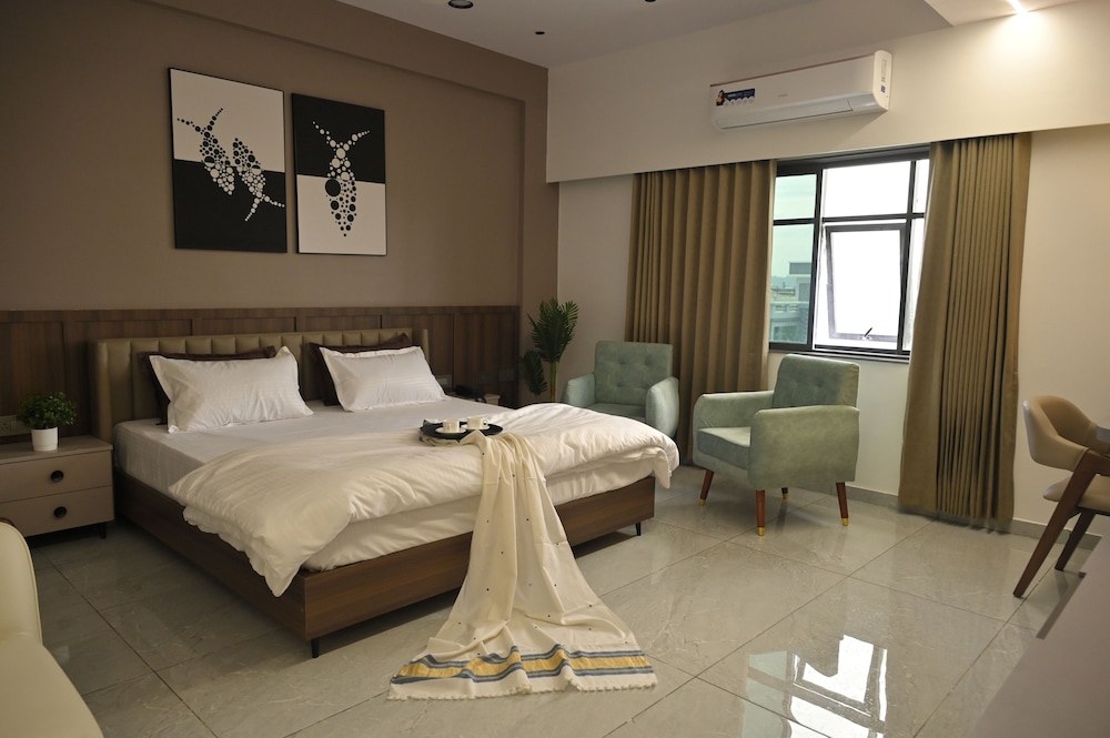 Plumeria Hotel