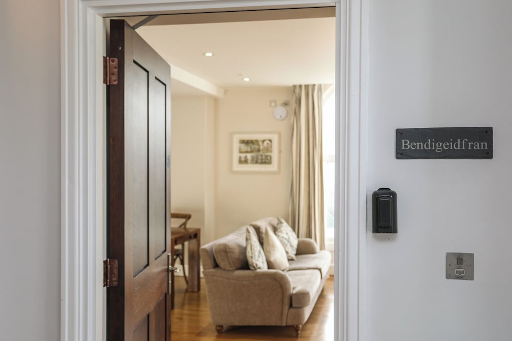 Harlech Apartments - Bendigeidfran