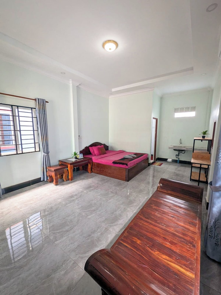 AHHA Bungalow Kampot