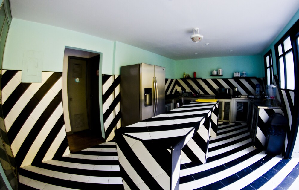 1212 Hostels