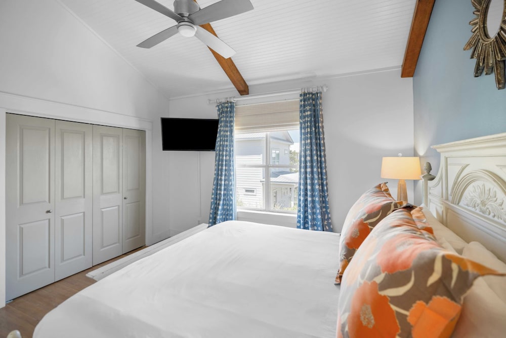 30A Beach House w/ Private Pool, Fire Pit, BBQ & Golf Cart to Rosemary Beach