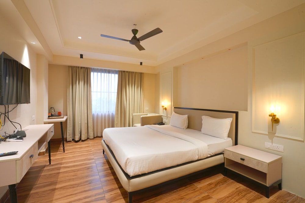 Hotel Square 36