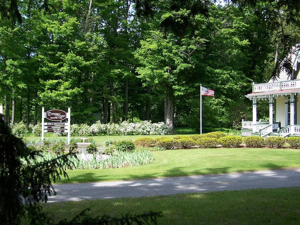 Dream House Country Inn