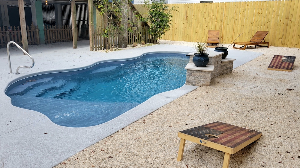 16 6th Avenue by Tybee Vacation Rentals