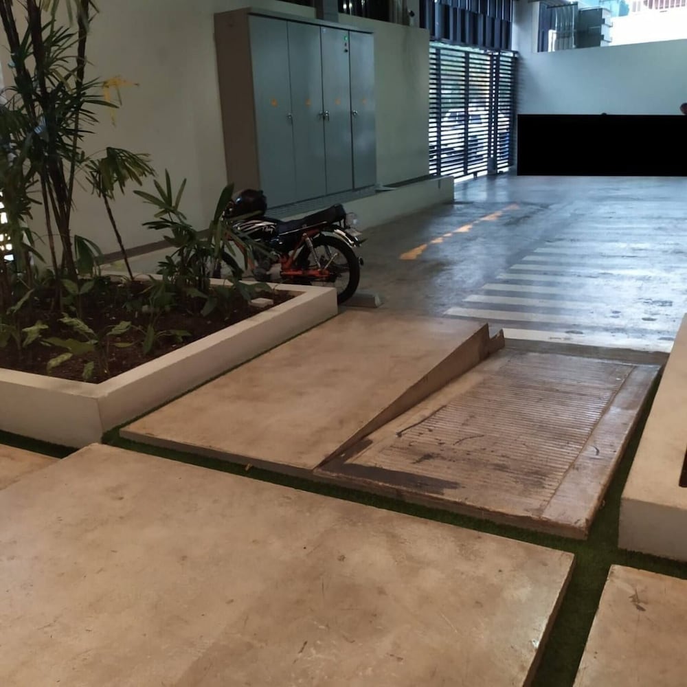 Luxury Condo 1 Br Pool Excellent Location