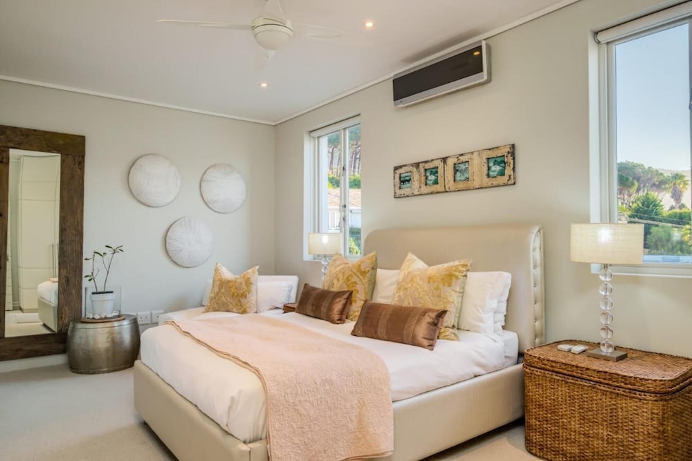 Stylish Family Villa w Pool Garden Putt-putt Villa Olivier