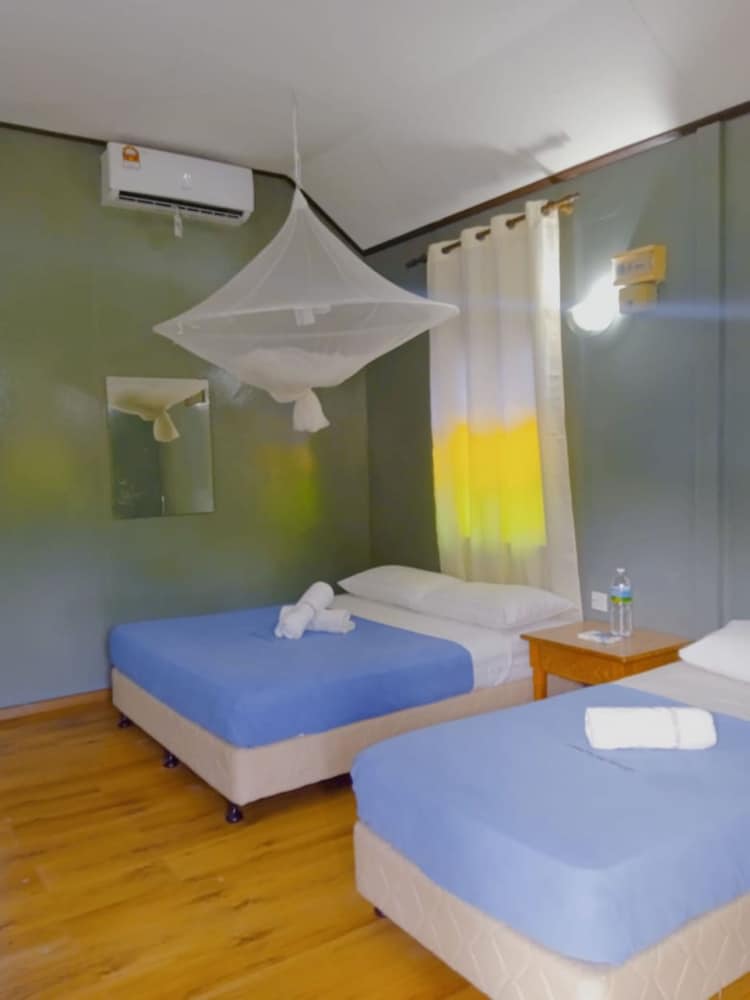 Kapas Island Resort