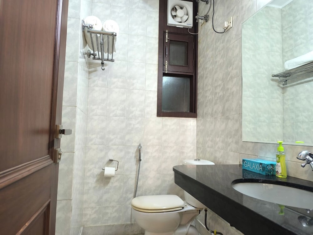 Metrolink Apartment & Suites-Green Park