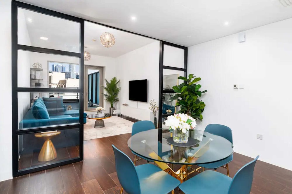 Stylish and Central 1 BD in Downtown Dubai