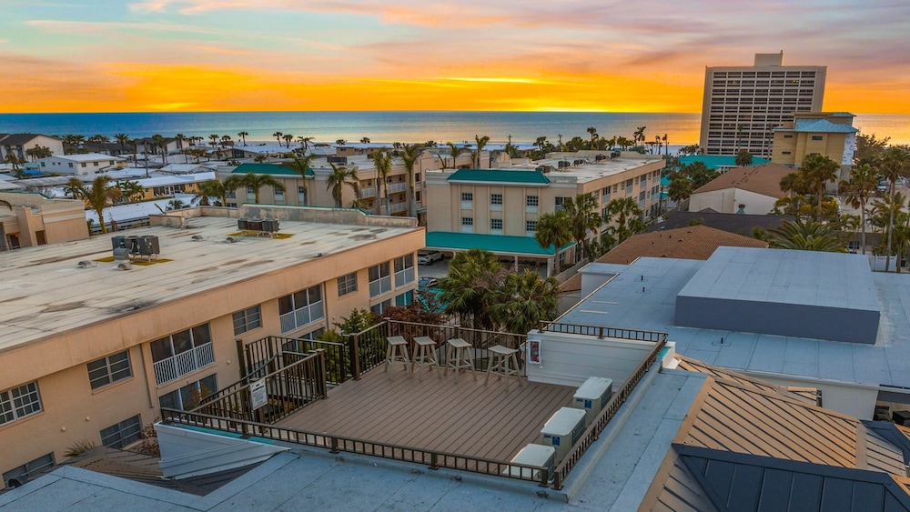 Golden Set in Siesta Key