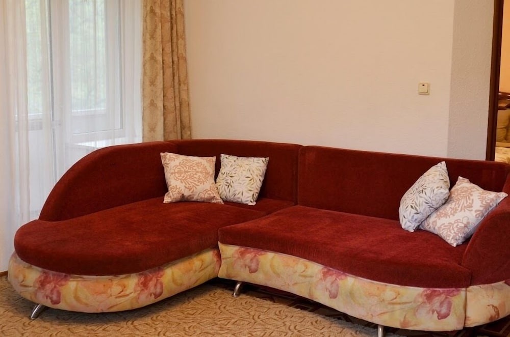 2 Rooms Apartment with 1 Bedroom on Komarova st. view 4
