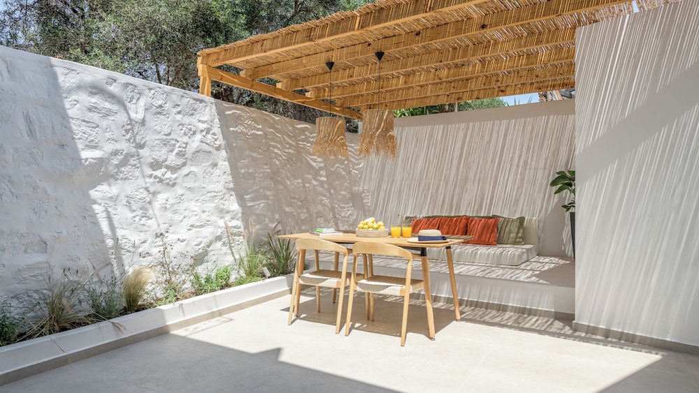 Adamas Hideout