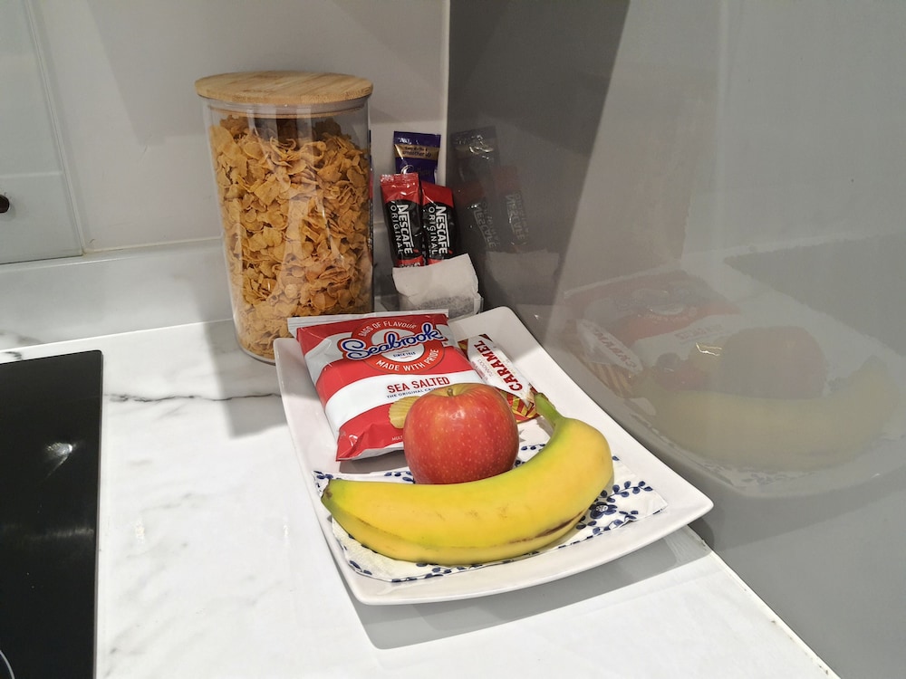 Modern Studio Apartment in Newcastle Upon Tyne view 4