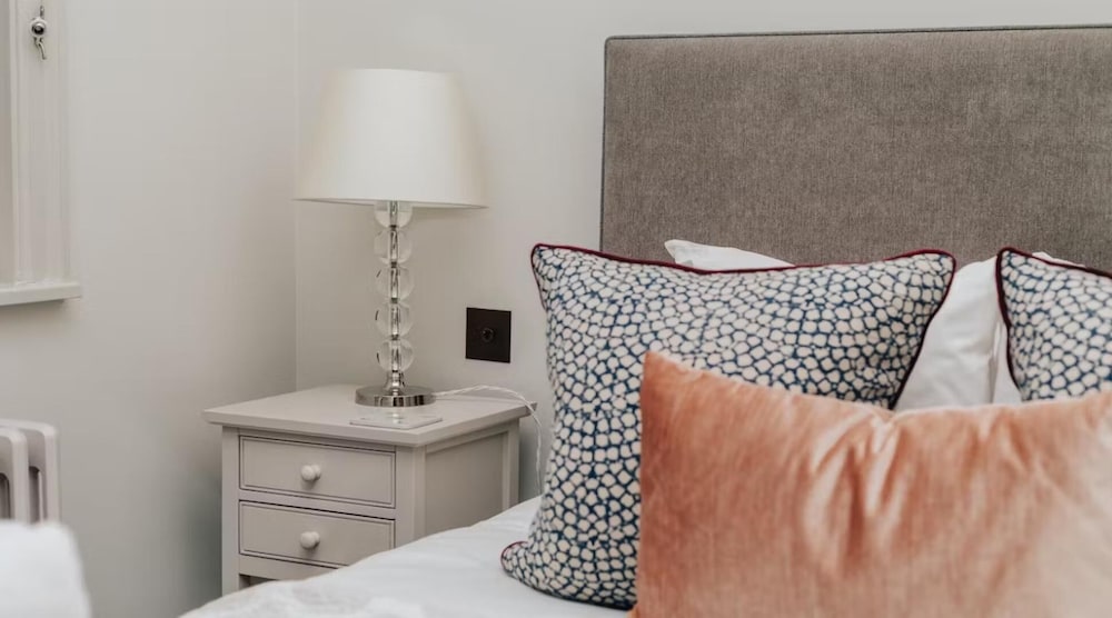 Beautiful 2-bed Apartment in Oxford view 3