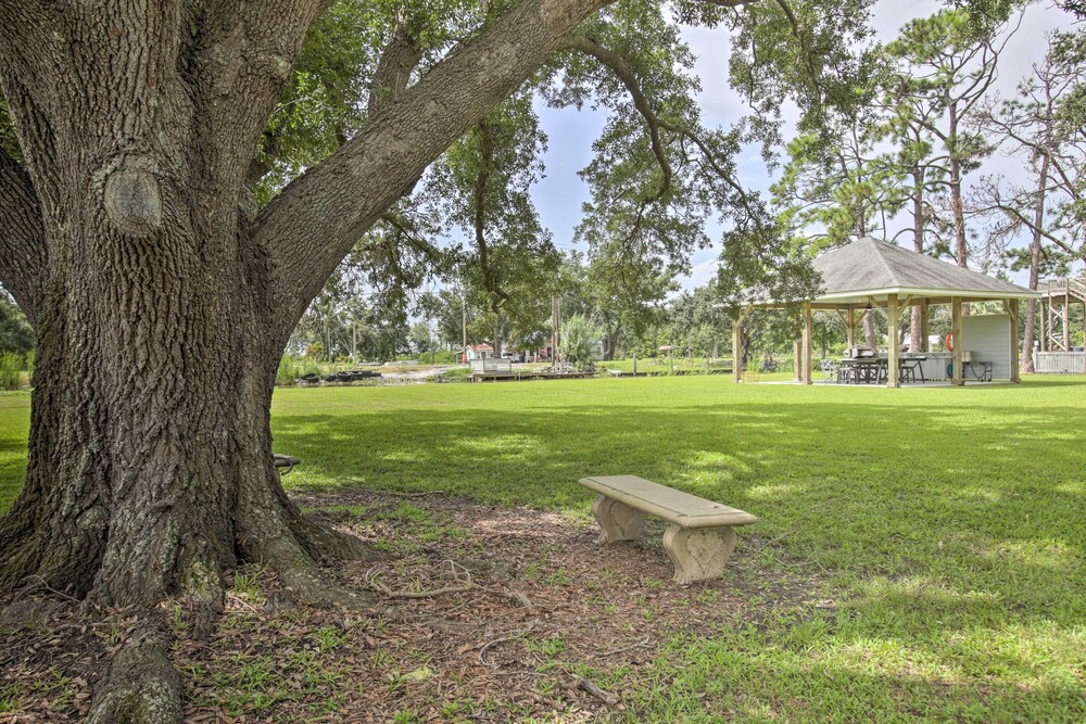 Theriot 'camp Outdoor Dreaming' Retreat w/ Dock! view 4