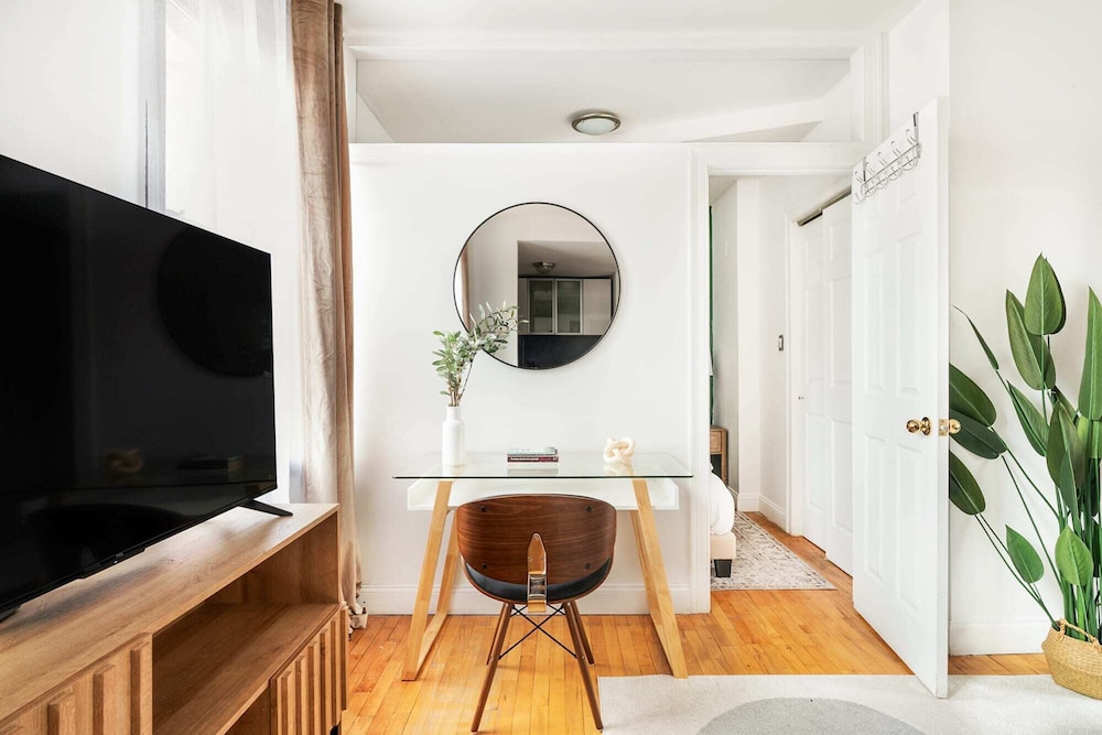 139 West Village Apt