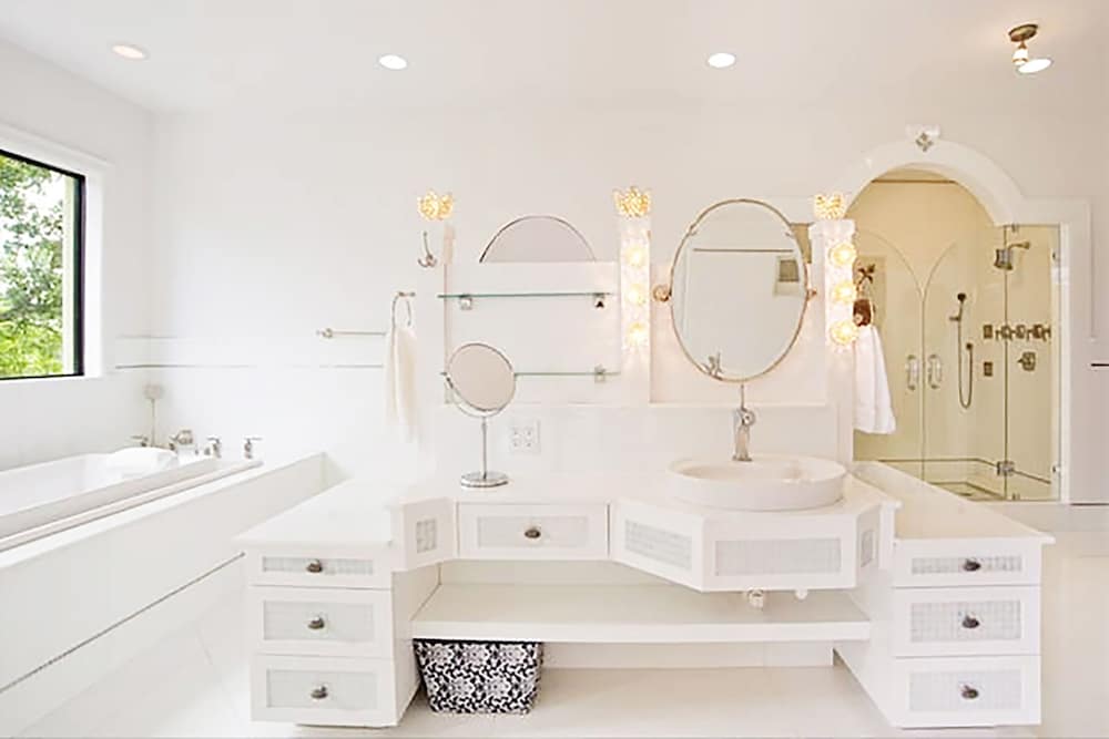 9 Bedroom Homes in Miami by TMG